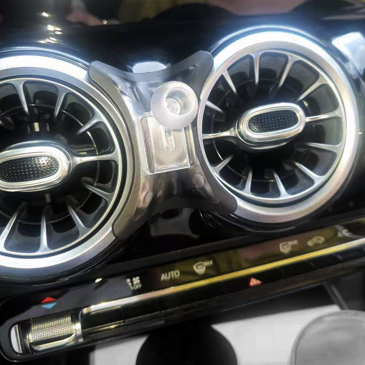 M-CM Power II Ceramic Cooling Fast Wireless Charging Magnetic Car Mount DSH Base-A200L for Benz A / 200 / CLA / GLA (2019-2021)